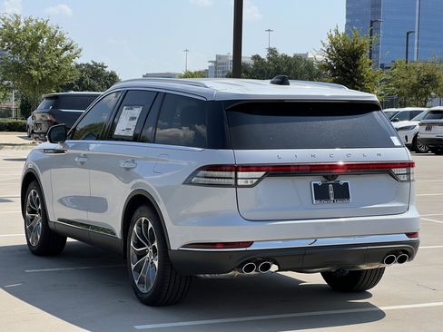 New 2025 Lincoln Aviator Reserve w/ Luxury Package image 7