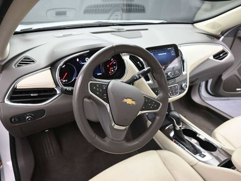 Used 2024 Chevrolet Malibu LT image 10