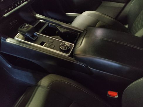 Used 2023 Nissan Pathfinder SV AWD/4WD image 26