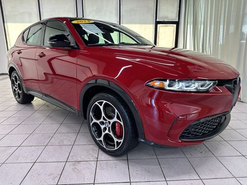Used 2024 Alfa Romeo Tonale Veloce w/ Active Assist Package AWD/4WD image 2