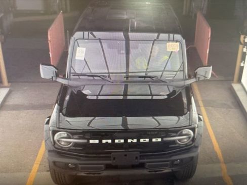 Used 2025 Ford Bronco Outer Banks image 16