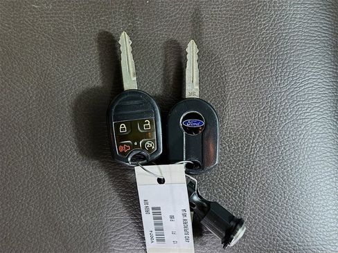 Used 2013 Ford F150 Lariat w/ Luxury Equipment Group image 35