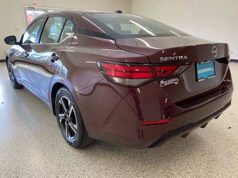 Used 2024 Nissan Sentra SV image 10