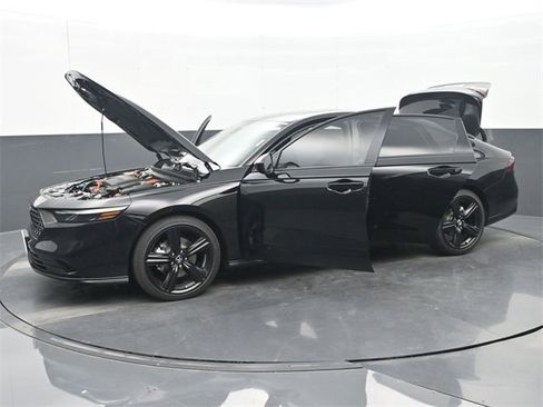 Certified 2025 Honda Accord Sport image 35