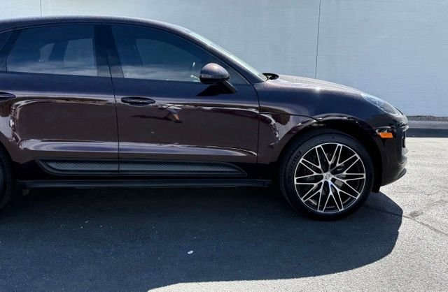 Used 2023 Porsche Macan AWD/4WD image 9