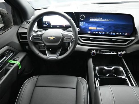 New 2025 Chevrolet Silverado EV LT image 26