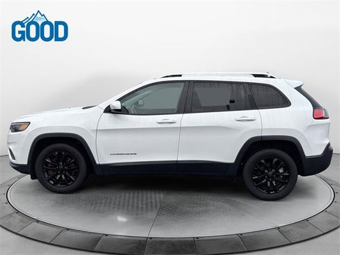 Used 2020 Jeep Cherokee Latitude image 2
