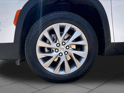 Used 2025 Buick Enclave Preferred FWD image 11