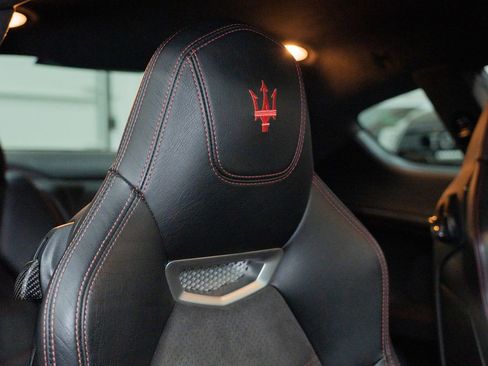 Used 2013 Maserati GranTurismo MC RWD image 39