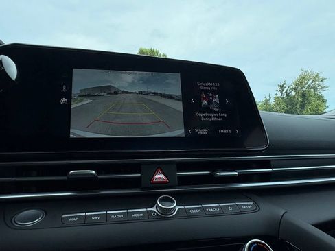 New 2026 Hyundai Elantra Limited FWD image 22