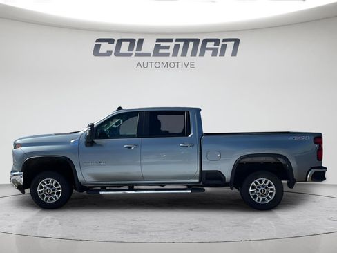 Used 2024 Chevrolet Silverado 2500 LT image 8