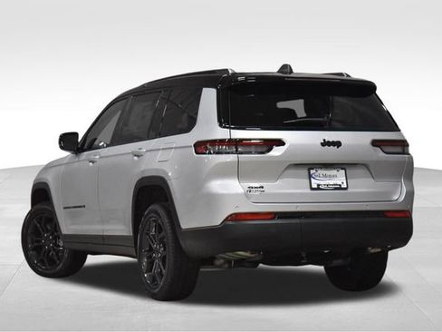 New 2025 Jeep Grand Cherokee L Limited w/ Trailer Tow Package image 2