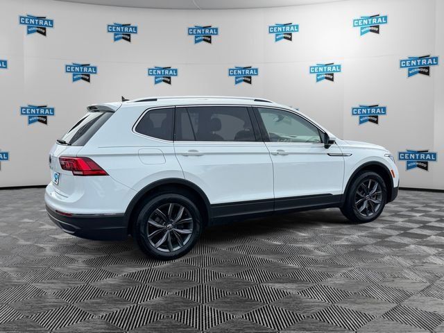 Used 2022 Volkswagen Tiguan SE FWD image 5