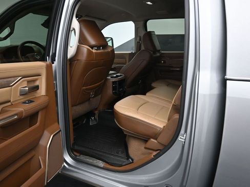 Used 2023 RAM 3500 Limited AWD/4WD image 12