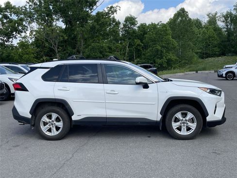 Used 2019 Toyota RAV4 XLE w/ Convenience Package AWD/4WD image 6