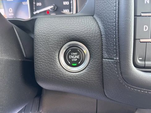 Used 2021 GMC Yukon Denali w/ Denali Ultimate Package image 20