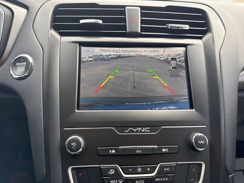 Used 2020 Ford Fusion SE w/ Equipment Group 151A FWD image 22