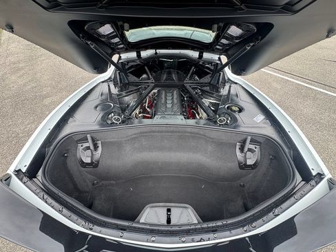 Used 2024 Chevrolet Corvette Stingray Preferred Cpe w/ Z51 Performance Package RWD image 15
