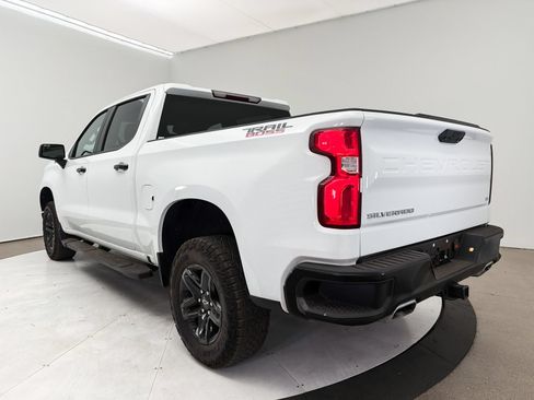 Used 2024 Chevrolet Silverado 1500 LT Trail Boss w/ Protection Package AWD/4WD image 13