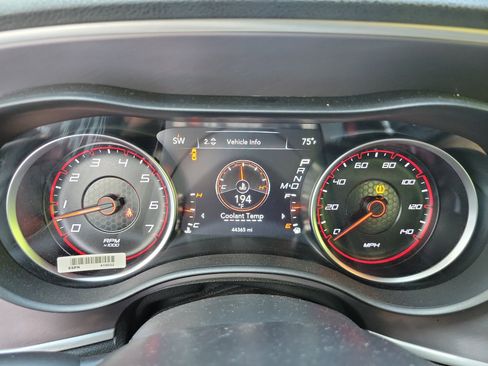 Used 2019 Dodge Charger SXT RWD image 23