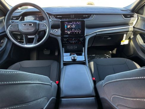 New 2025 Jeep Grand Cherokee L Laredo w/ Luxury Tech Group I image 10