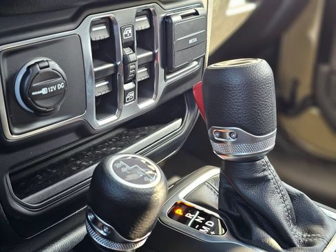 New 2026 Jeep Gladiator Sport AWD/4WD image 15