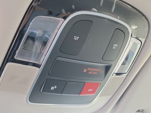 Certified 2025 Hyundai Tucson SE FWD image 18