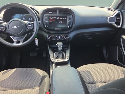 Used 2024 Kia Soul LX w/ Option Group 015 FWD image 11