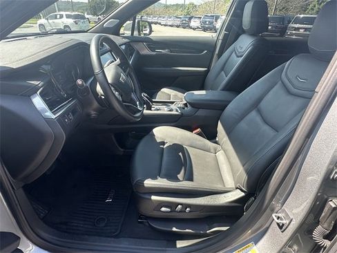 Used 2024 Cadillac XT6 Premium Luxury image 9