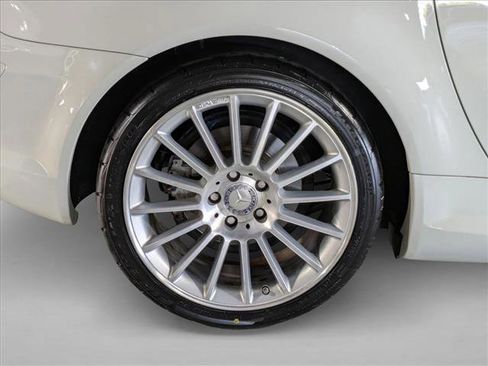 Used 2011 Mercedes-Benz SLK 300 image 17