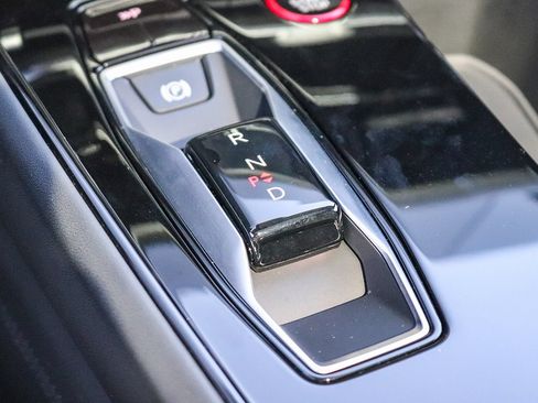 Used 2024 Audi e-tron GT Prestige AWD/4WD image 23