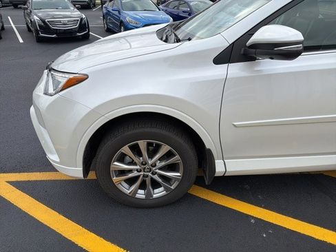 Used 2018 Toyota RAV4 Platinum image 9