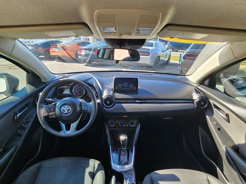 Used 2017 Toyota Yaris iA image 14