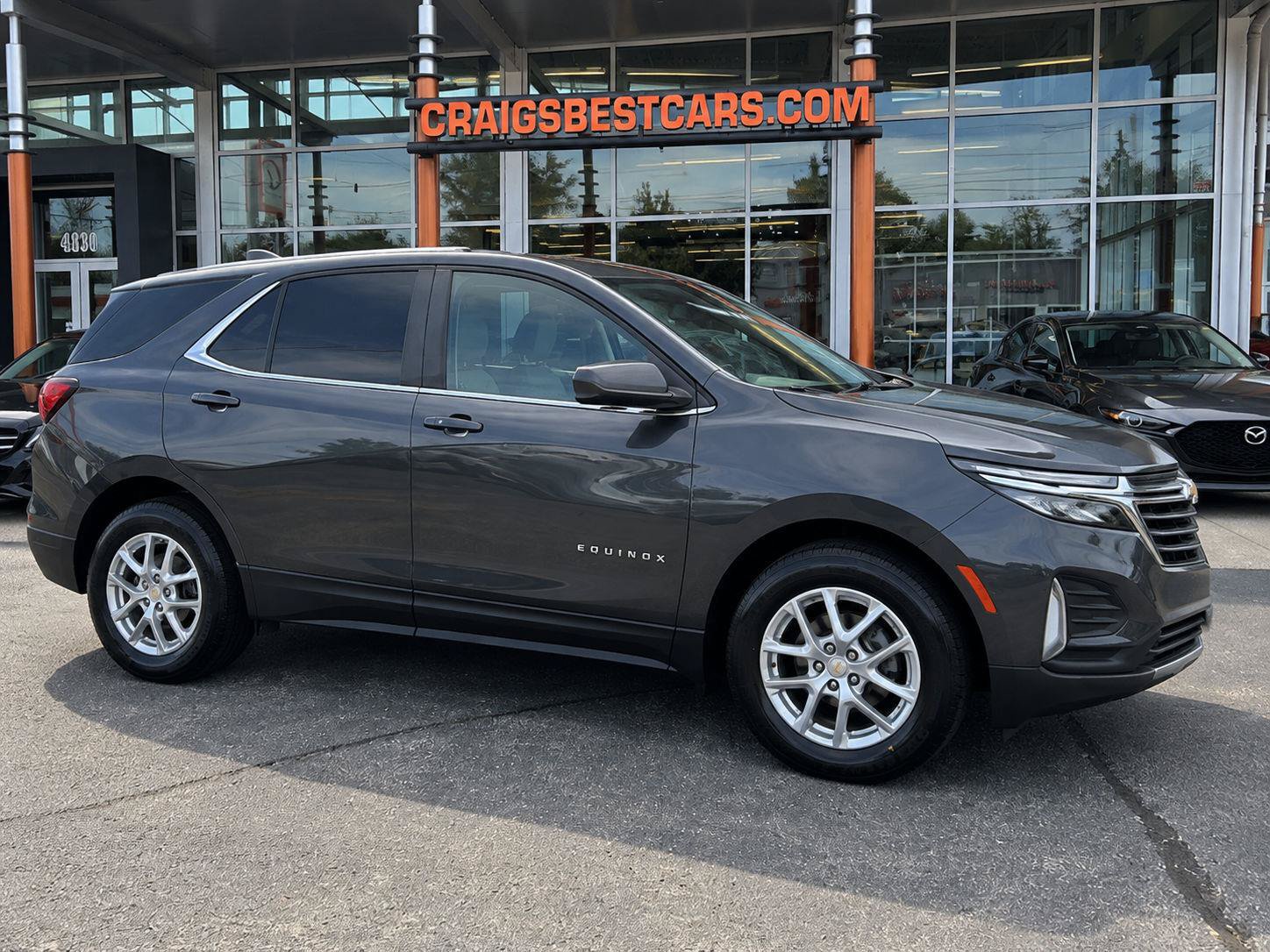 Used 2022 Chevrolet Equinox LT FWD image 1