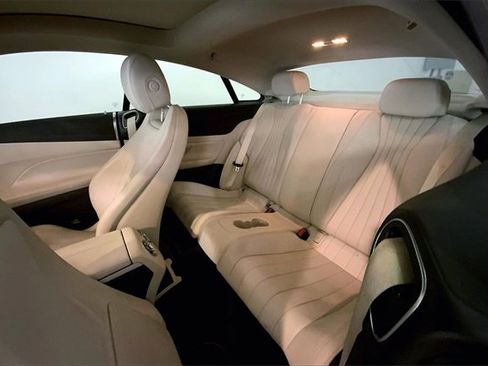 Used 2018 Mercedes-Benz E 400 Coupe image 9