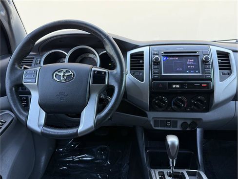 Used 2013 Toyota Tacoma PreRunner RWD image 16