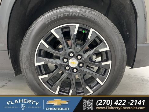 Used 2024 Chevrolet Traverse RS image 20