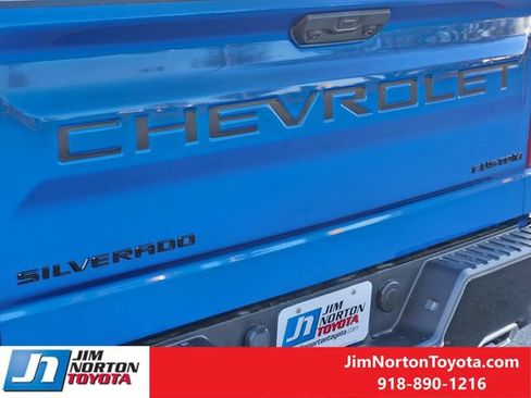 Used 2024 Chevrolet Silverado 1500 Custom Trail Boss w/ LPO, Dark Essentials Package image 12