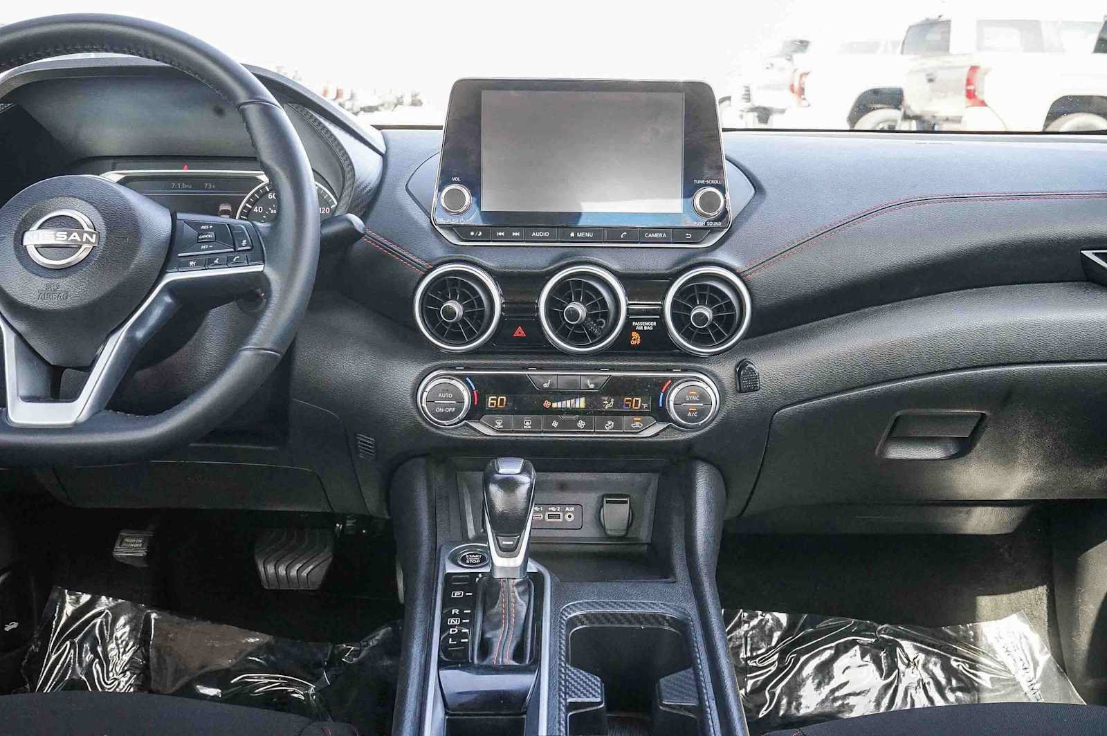 Used 2024 Nissan Sentra SR FWD image 11