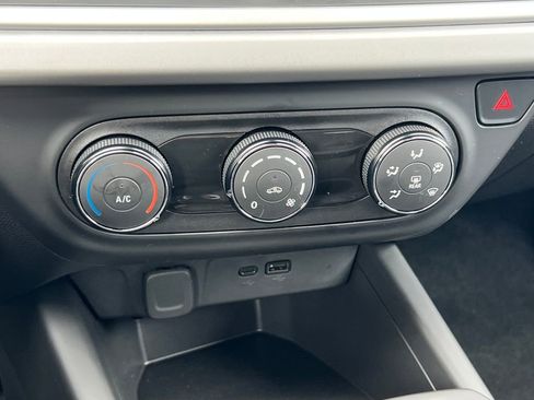 Certified 2024 Chevrolet Trax LS image 25