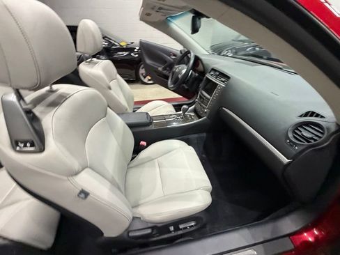 Used 2011 Lexus IS 250C w/ Luxury Pkg image 33
