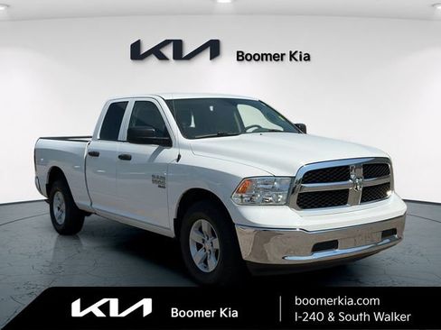 Used 2020 RAM 1500 Tradesman w/ Chrome Plus Package RWD image 3