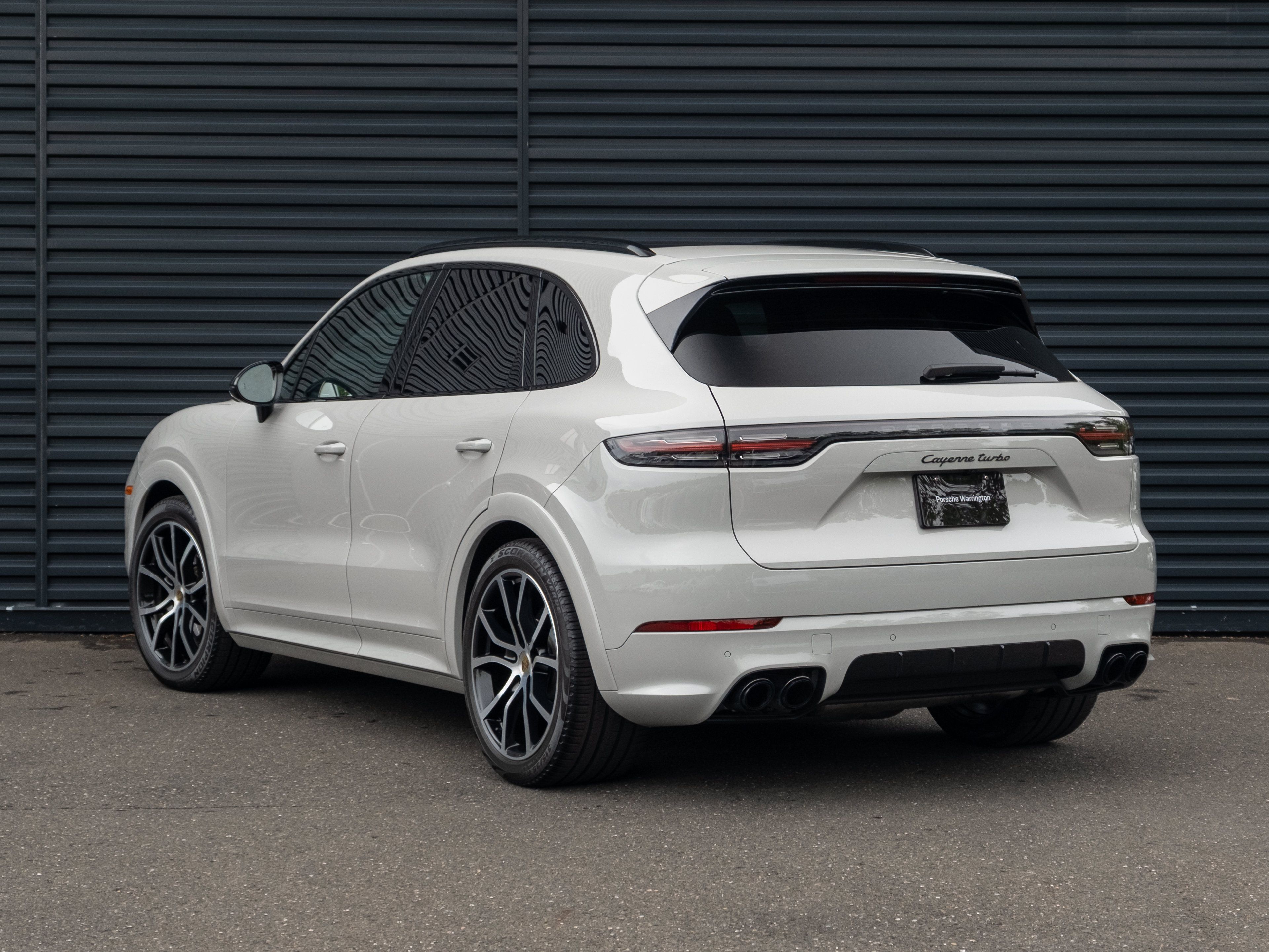 Certified 2023 Porsche Cayenne Turbo AWD/4WD image 3