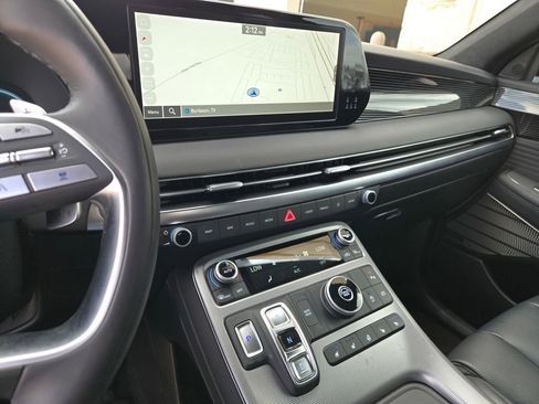 Used 2024 Hyundai Palisade Calligraphy image 15