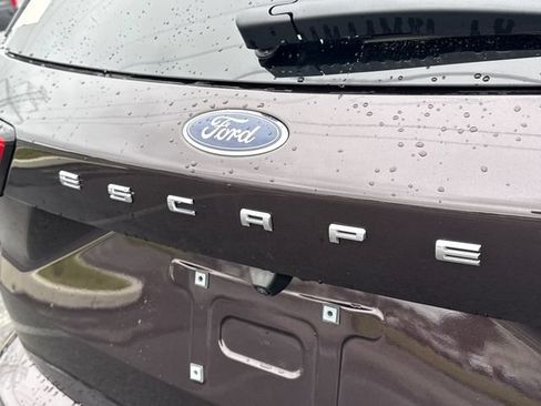 Used 2023 Ford Escape ST-Line w/ Tech Pack #1 AWD/4WD image 17