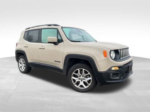 Used 2015 Jeep Renegade Latitude image 1