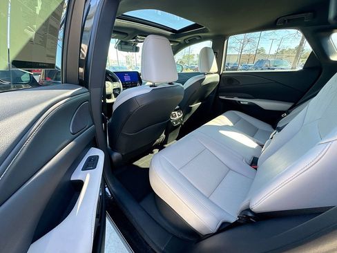 Used 2025 Lexus RX 350 Premium Plus w/ Convenience Package image 33