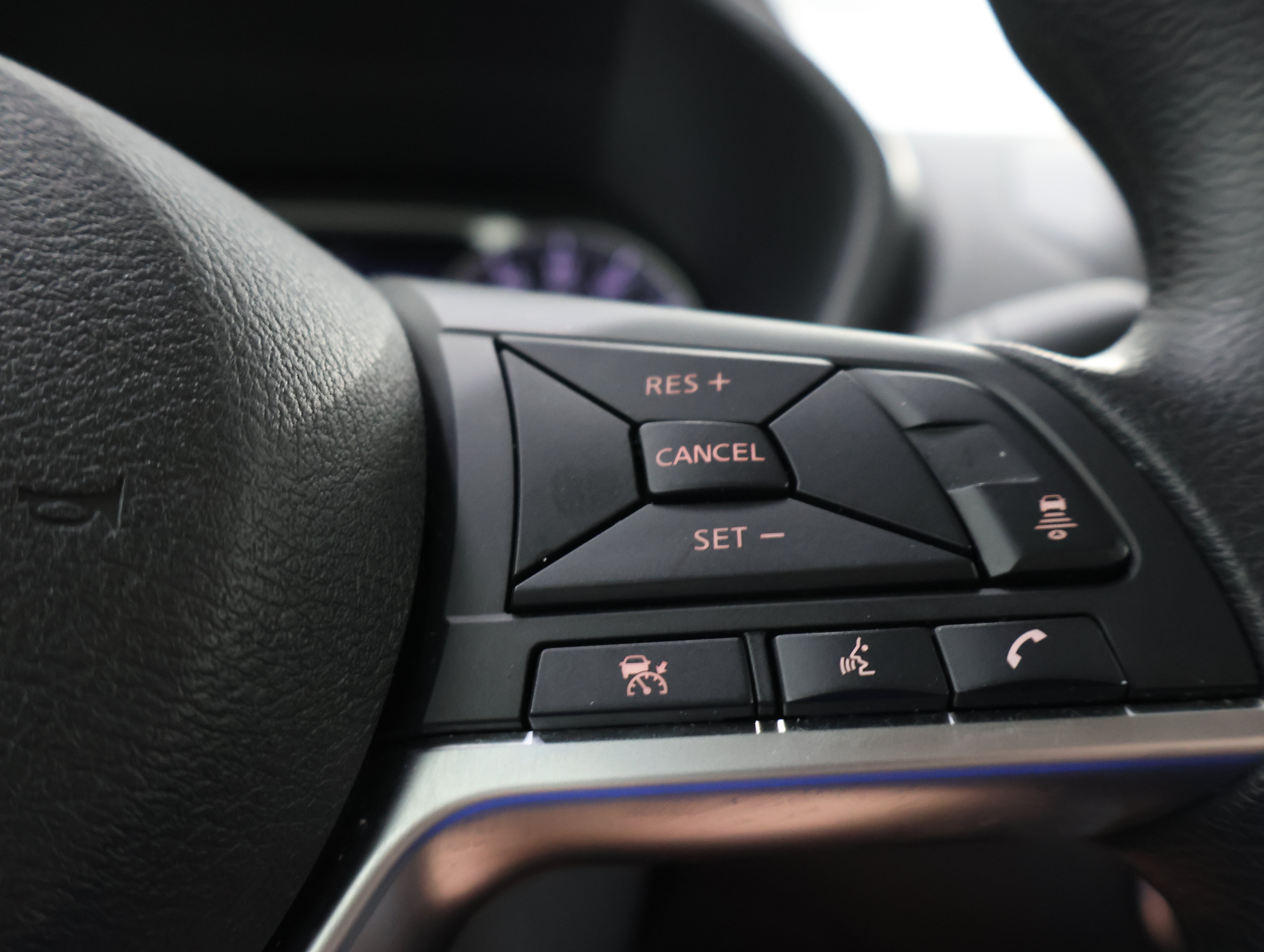 Used 2024 Nissan Sentra SV FWD image 14