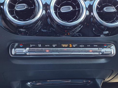 Used 2022 Mercedes-Benz GLA 250 4MATIC image 8