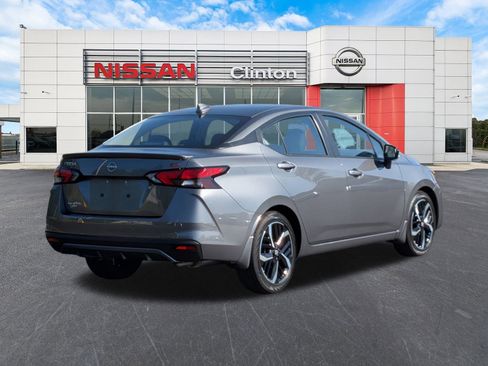 New 2025 Nissan Versa SR w/ Trunk Package image 3